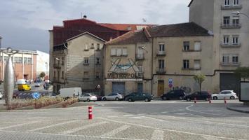 Edificio completo en la zona de Salvador Dali céntrico en Ourense photo 0