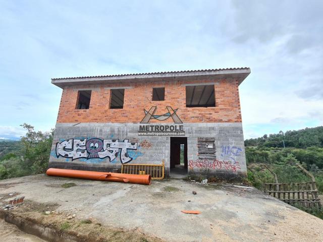 Casa en A Valenzá para terminar a tu gusto photo 0