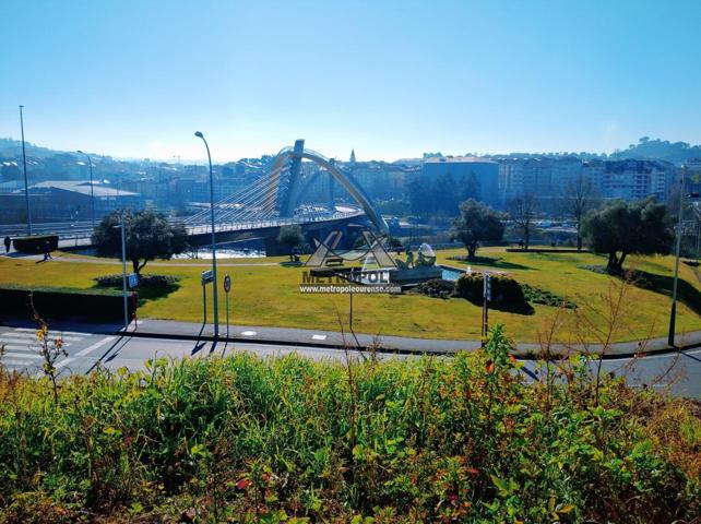 Edificio a rehabilitar en la zona del Puente photo 0