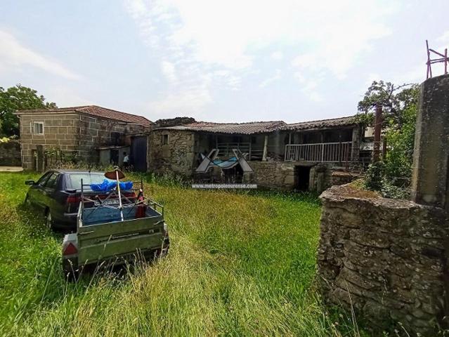 Complejo de casas para reforma en Allariz, zona Santa Mariña de Aguas Santas photo 0