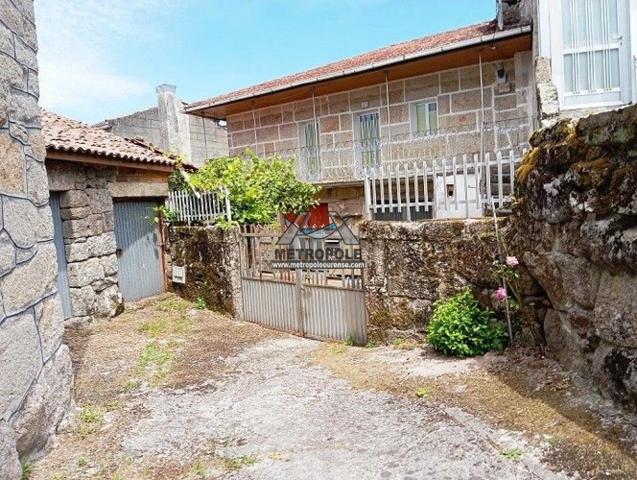 Bonita casa de piedra con terreno en Paderne de Allariz photo 0