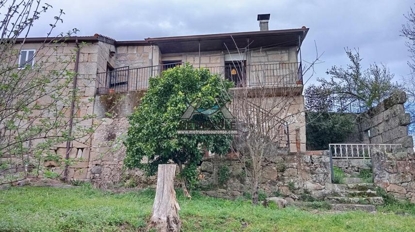 Casa con finca en Cudeiro photo 0