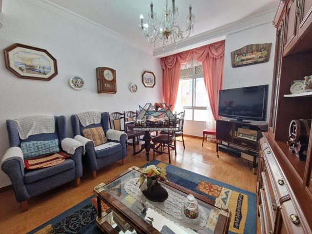 Piso en el centro, próximo al casco viejo por sólo 130.000€ photo 0