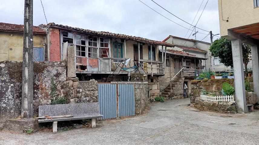 Casa para reformar con finca en entorno rural - Amoeiro photo 0