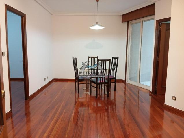 Apartamento en pleno centro, en el Parque de San Lázaro muy cuidado photo 0