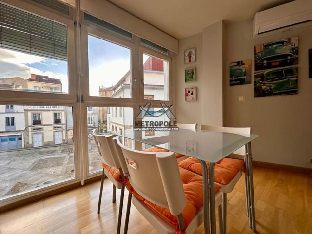 ¡Oportunidad Única en el Casco Antiguo! Estudio tipo dúplex ¡Impecable! photo 0