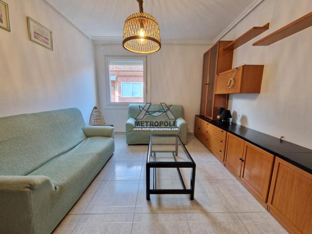 Impecable piso de 3 dormitorios con garaje y ascensor al lado pasarela Ponte Vella. Reformado. photo 0