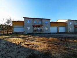 Chalés de Obra Nueva en Allariz: Diseño Moderno, Eficiencia y Entorno Natural photo 0