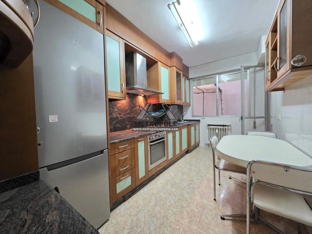 Piso amplio 4 dormitorios en el Puente con garaje , muy buena ubicación photo 0