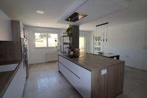 Precioso Bungalow con piscina en Avenida de Ronda photo 0