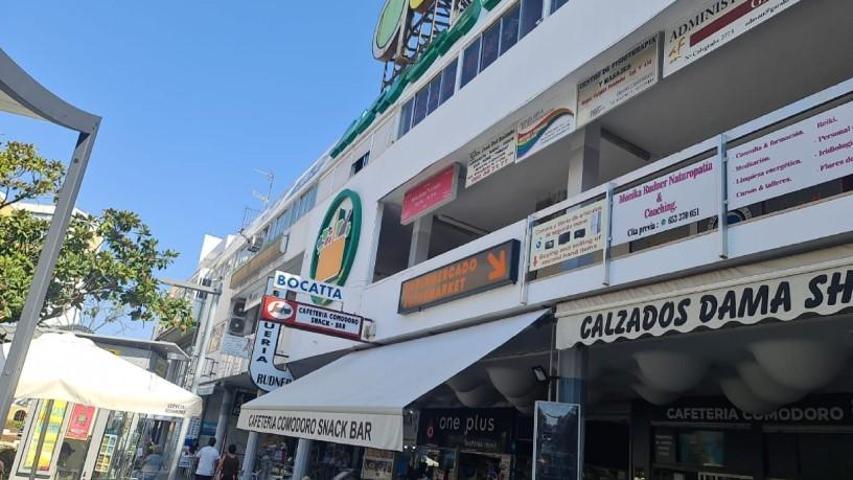 LOCAL COMERCIAL EN C.C. ENTREPLAZAS, TORREMOLINOS photo 0