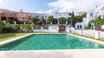 CHALET ADOSADO EN URB. MONTEVIDEO HILLS, ESTEPONA photo 0