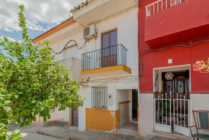CHALET ADOSADO EN ALAMEDA, MÁLAGA. photo 0