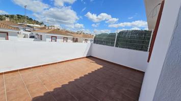 CHALET ADOSADO EN URB. LA NORIA II, ALMOGIA photo 0