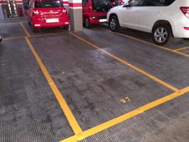 Parking En venta en Les Corts, Barcelona photo 0