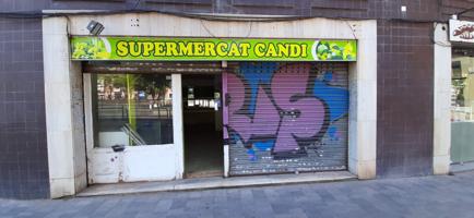 Local En venta en La Bordeta, Barcelona photo 0