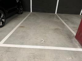 plaza de parking en calle numancia photo 0