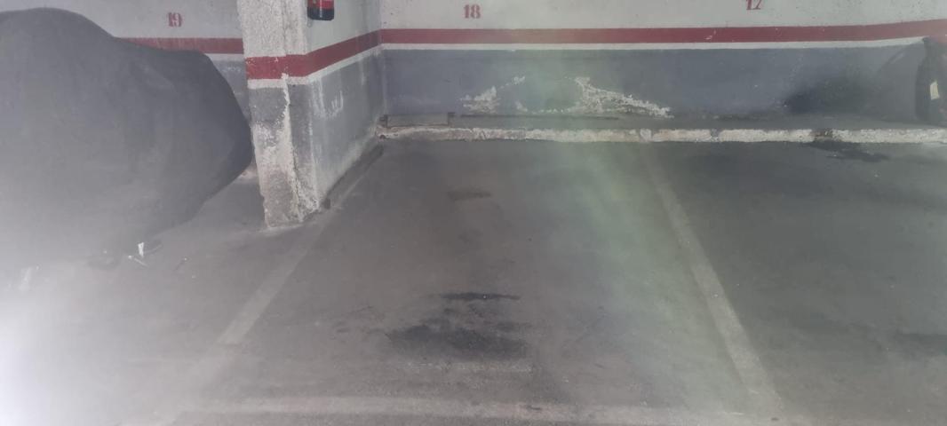 Parking En venta en Horta, Barcelona photo 0