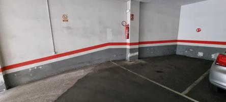 Parking En venta en Les Corts, Barcelona photo 0