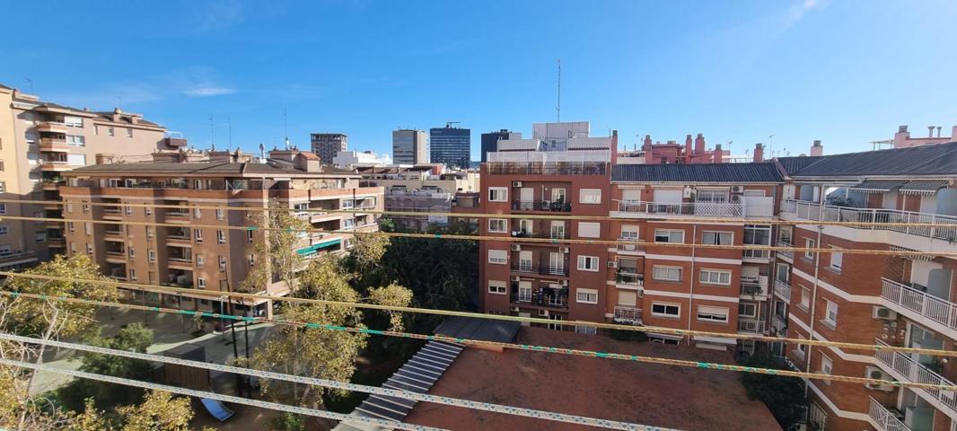 Piso En venta en Les Corts, Barcelona photo 0