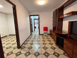 piso en venta para reformar en Barcelona Sants estación photo 0