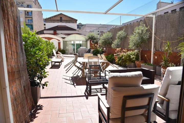 🏙 Exclusivo piso de lujo con terraza en calle Corsega photo 0