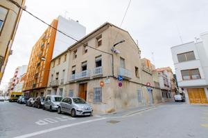 Casa esquinera para reformar en Nules photo 0