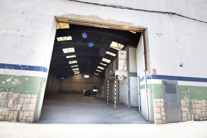 ¡Oportunidad única en Alboraya! Nave industrial de 1.139 m² con excelente conexión photo 0