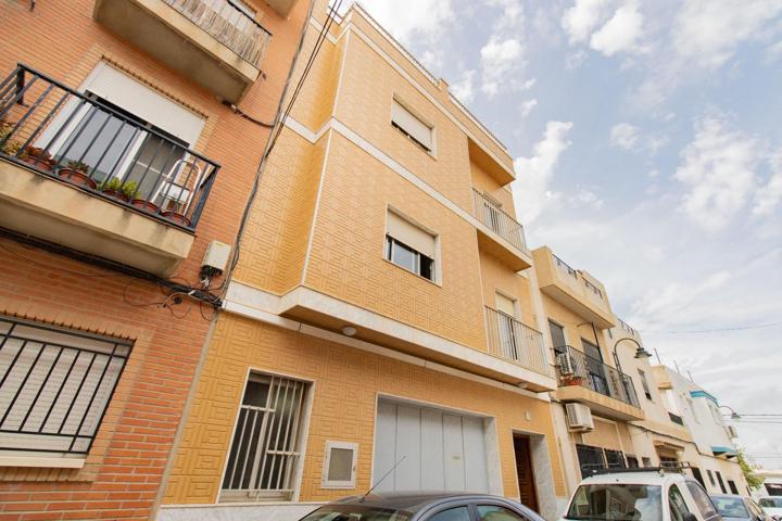 CASA DE PUEBLO EN EL BARRIO DE LA MAGDALENA!! photo 0
