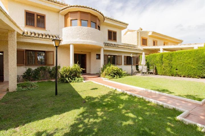 Chalet familar con encanto junto al mar y club de tenis photo 0