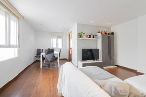 PISO A LA VENTA EN CASTELLAR OLIVERAL photo 0