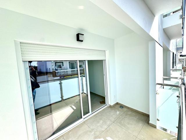 Piso a estrenar en Fuengirola con 2 dormitorios y 2 baños uno de ellos en suite. photo 0
