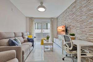 ¡Tu hogar ideal en Fuengirola te espera! 🌊✨ photo 0