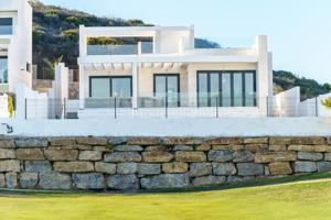 Villa de diseño contemporáneo a solo 4 minutos de Fuengirola. photo 0