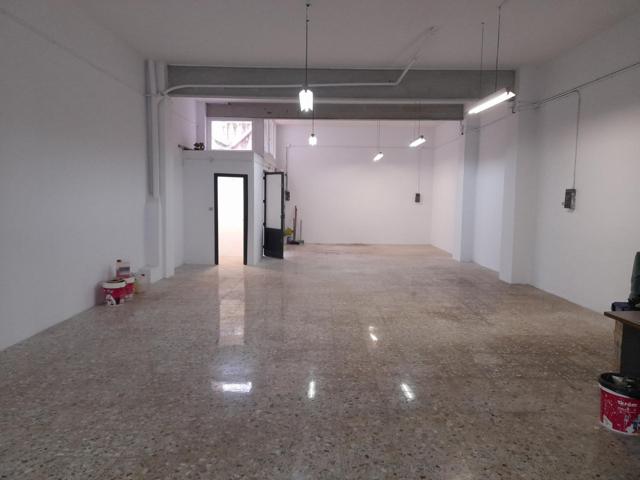 Gran local comercial en zona Els Molins de Mataró photo 0