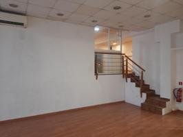 Local con altillo en la Havana - Mataró photo 0