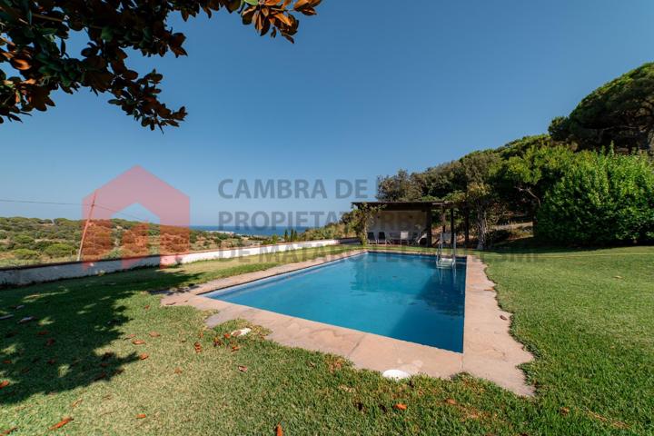 Espectacular finca muy tranquila, con piscina climatizada, garaje y campos conreables photo 0