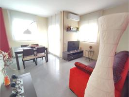 SE VENDE PISO EN LA GRANADA photo 0