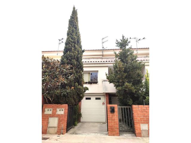 Casa en venta en La Granada del Penedès - Amplios espacios, luz natural y una ubicación inmejorable photo 0