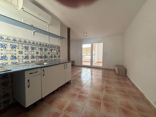 Piso En venta en Embajadores - Centro, Madrid photo 0