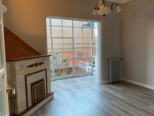 Oficina En alquiler en Habana, Ourense photo 0