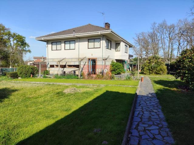 Unifamiliar En venta en San Cibrao das Viñas photo 0