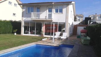 Unifamiliar En venta en Ourense photo 0