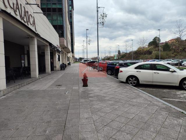 Local En venta en Chano Piñeiro, Ourense photo 0