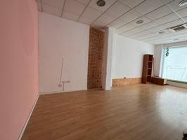 Local de 50 m2 en Barrio Peral. photo 0