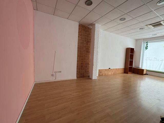 Local de 50 m2 en Barrio Peral. photo 0
