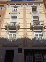 Piso seminuevo con ascensor de dos dormitorios y dos baños en el casco histórico . photo 0