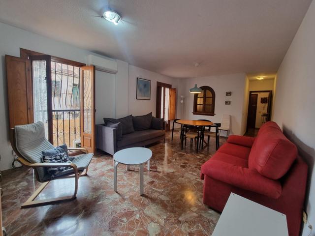 Apartamento de dos dormitorios amueblado en el casco histórico photo 0
