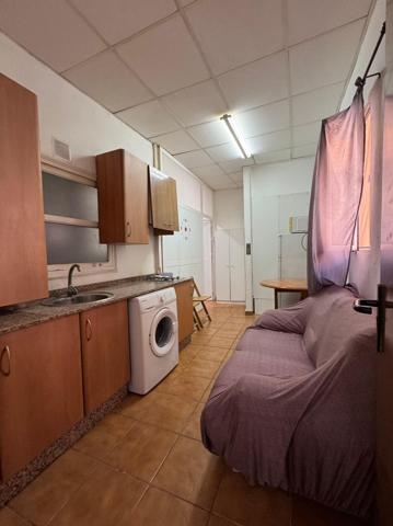 Apartamento céntrico de 2 dormitorios amueblado. photo 0