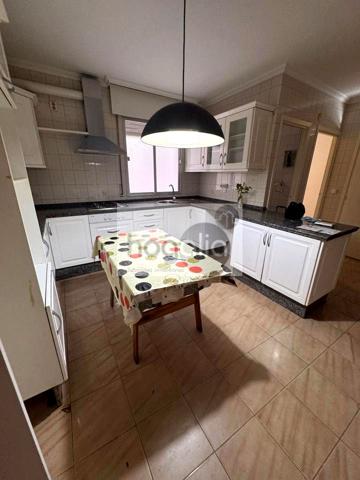 Piso en venta en Sevilla de 185 m2 photo 0